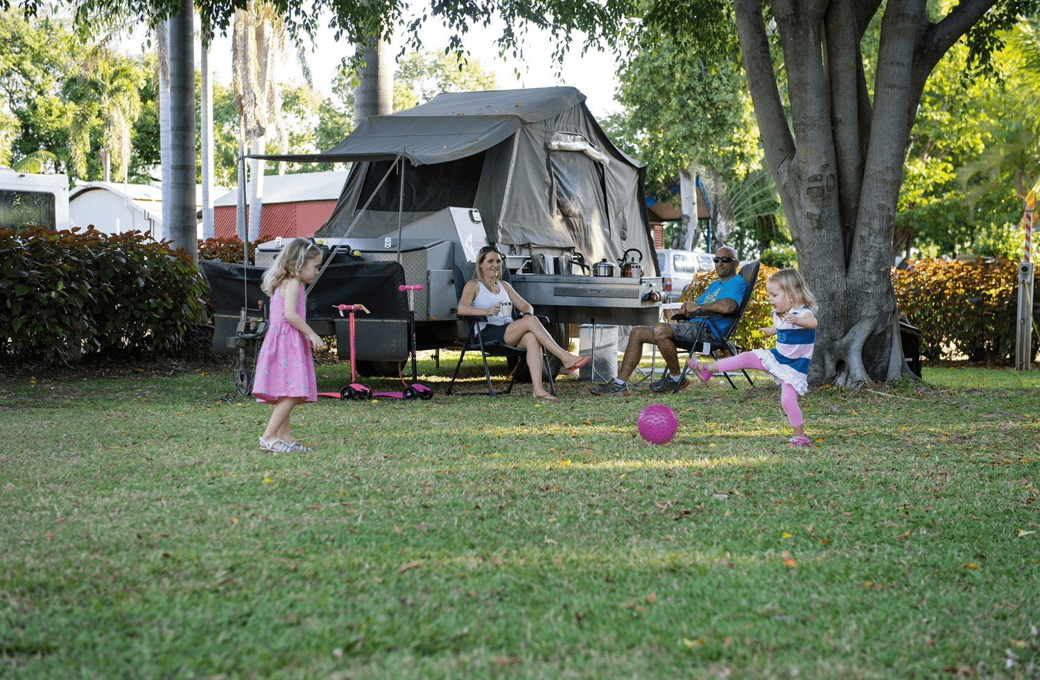 Family Travel Tips - Hema Maps Online Shop