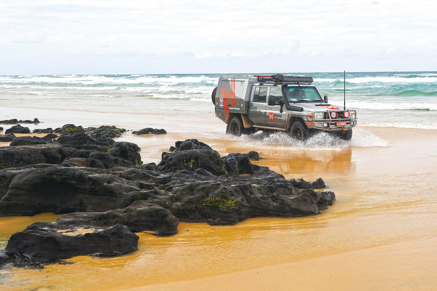 Planning your trip to Moreton Island (Mulgumpin), Queensland - Hema Maps Online Shop