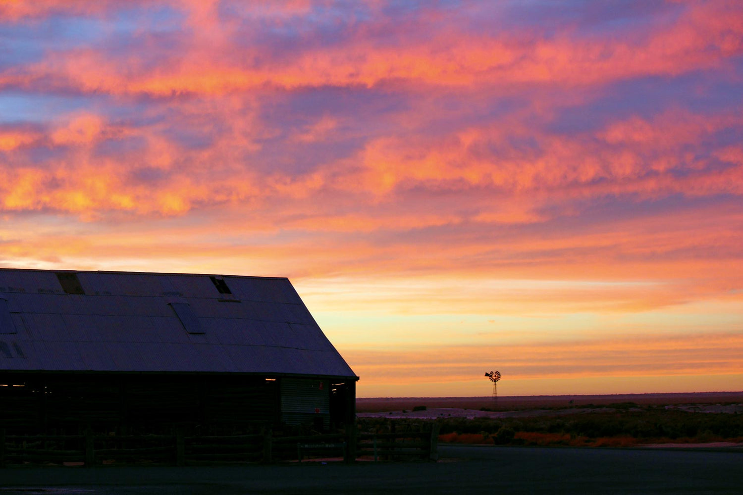 Outback New South Wales — 5 popular summer destinations you can’t miss - Hema Maps