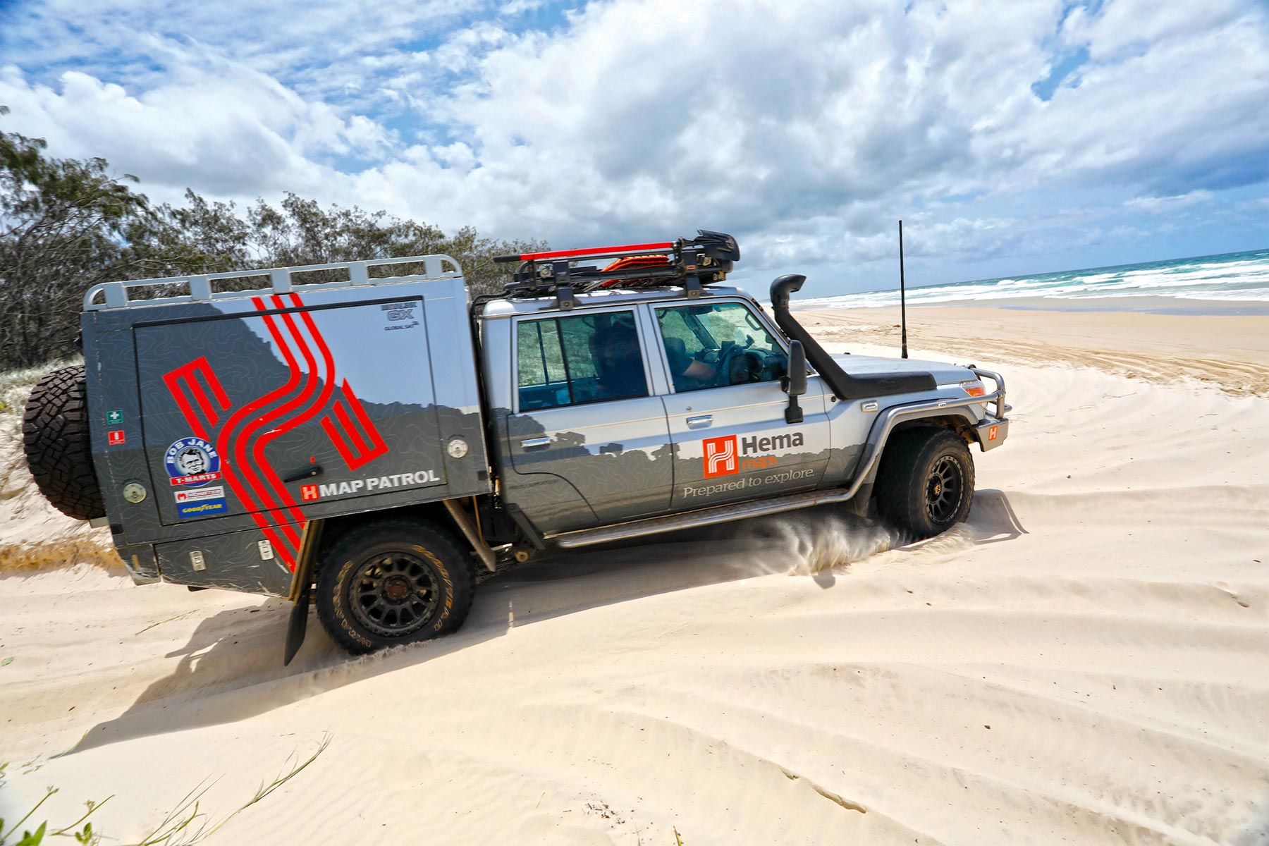 What to do on Moreton Island (Mulgumpin), Queensland - Hema Maps Online Shop