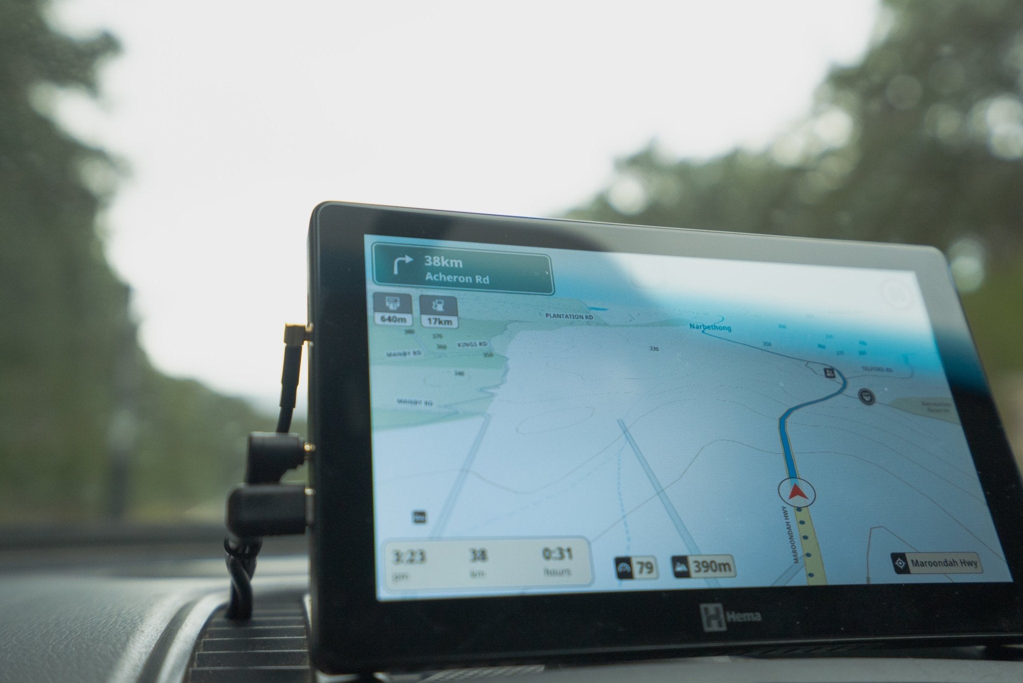 HR-1 to HR-1 Nav Upgrade - 15. Digital Apps - Hema Maps