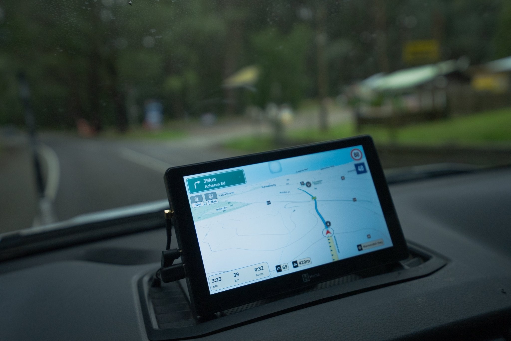 HR-1 to HR-1 Nav Upgrade - 15. Digital Apps - Hema Maps