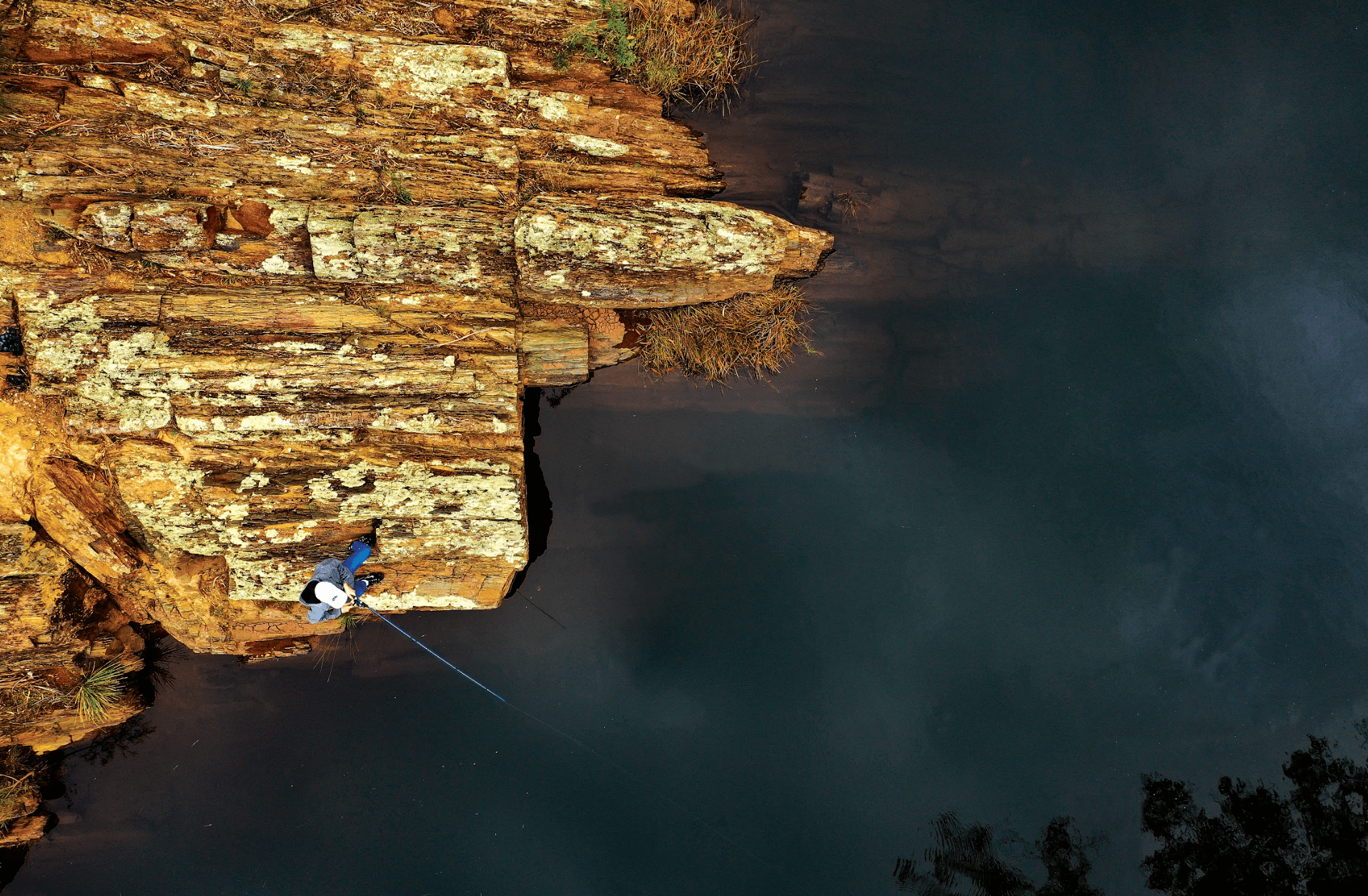 Australian Fishing Calendar - Hema Maps Online Shop