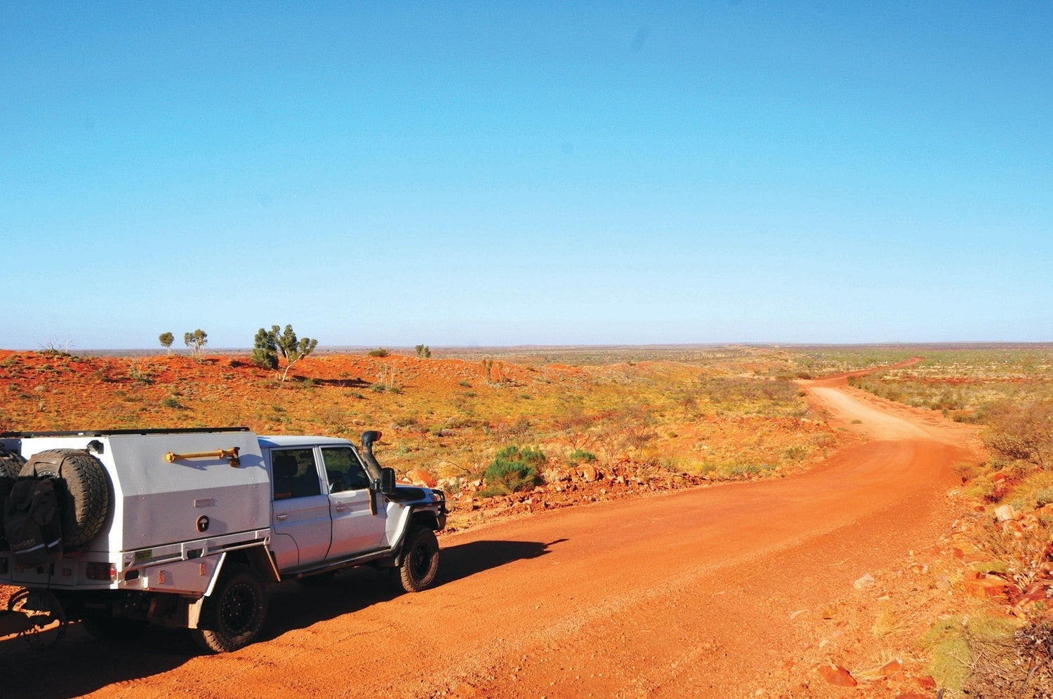 Central Australia - Through a Land of Myth and Legend - Hema Maps