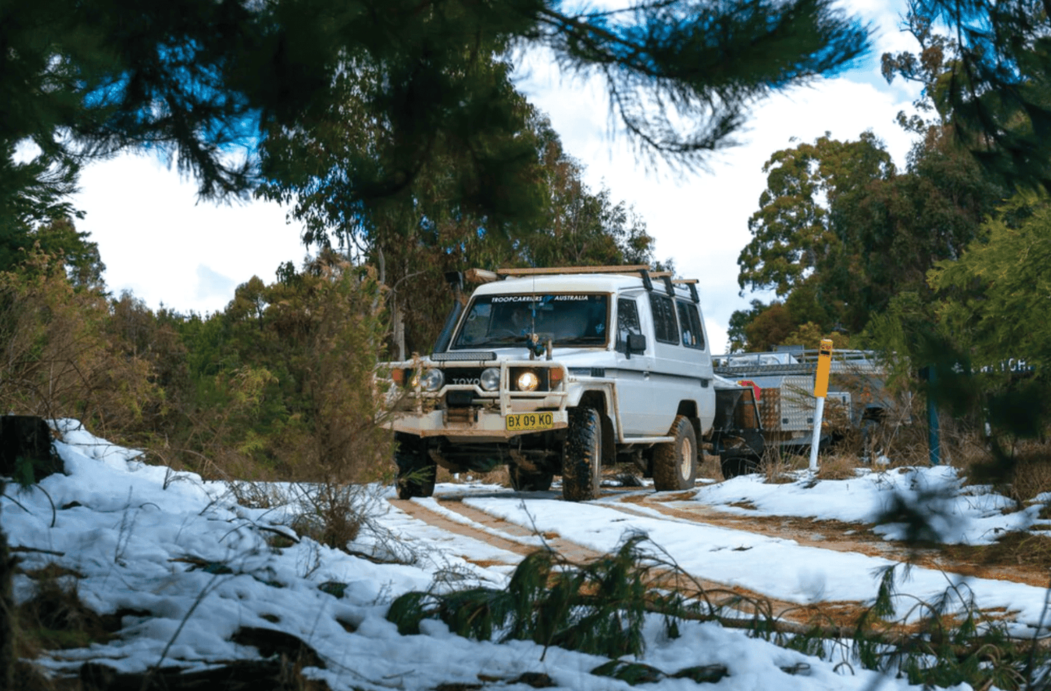 Driving In Snow - Hema Maps Online Shop