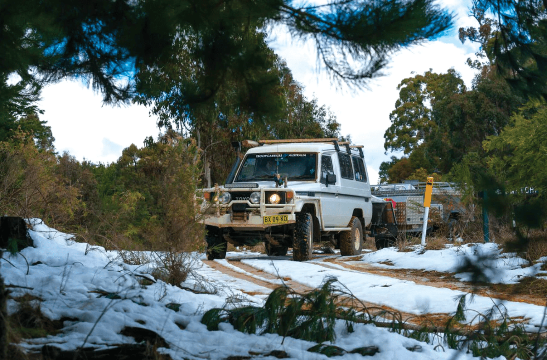 Driving In Snow - Hema Maps Online Shop