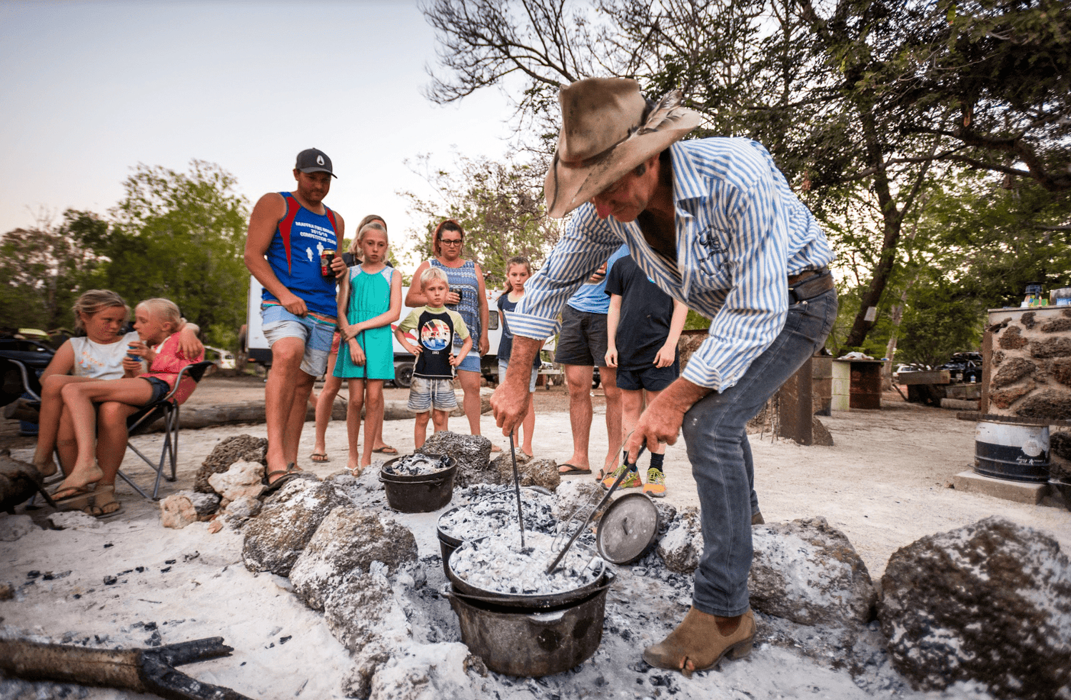 Educating Kids on the Road - Hema Maps Online Shop