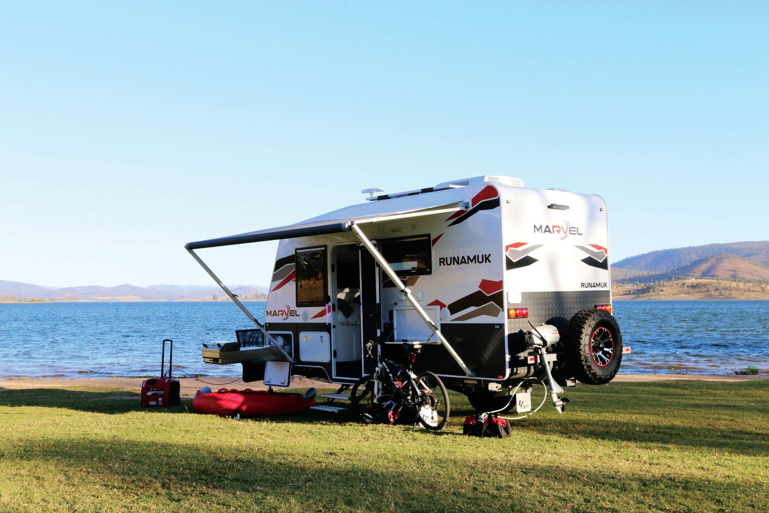 GPS Trackers for 4WD's & Trailers - Hema Maps Online Shop