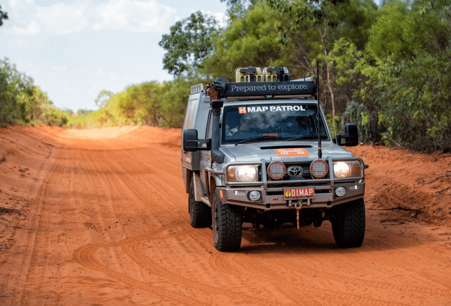 Hemas Guide To Towing Off Road - Hema Maps Online Shop