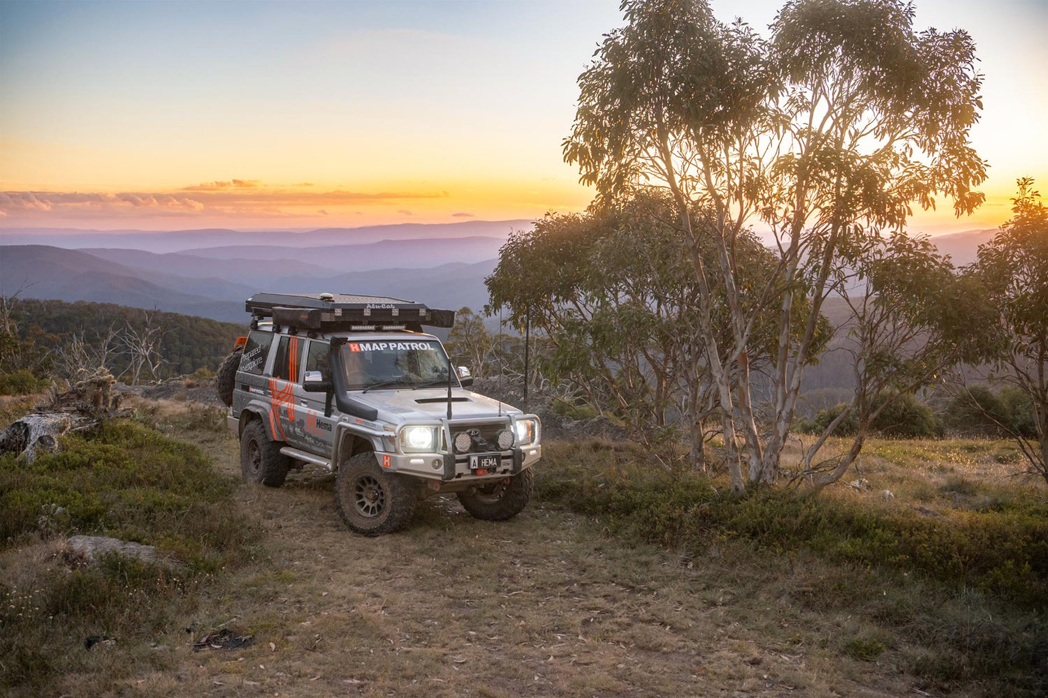Rebuilding Hema Maps’ iconic 76 Series LandCruiser: Part 1 - Hema Maps Online Shop
