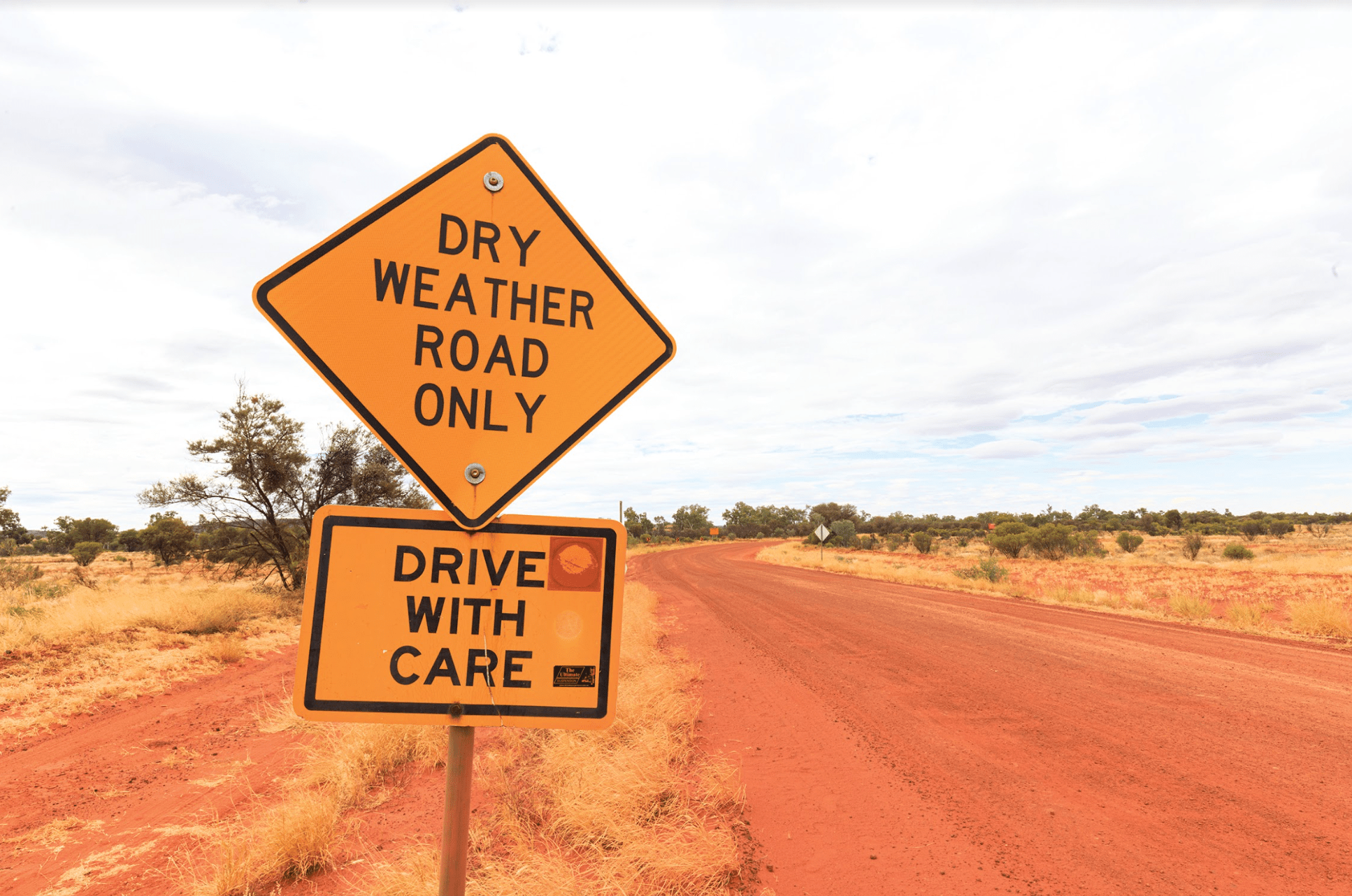 What to Do When You Breakdown in the Outback - Hema Maps Online Shop